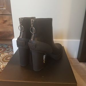 SOREL BOOTS